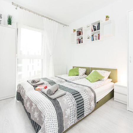 Superapart Augustowka 73 "Sleek 1Br Home With Balcony & Pet-Friendly" Варшава Екстер'єр фото
