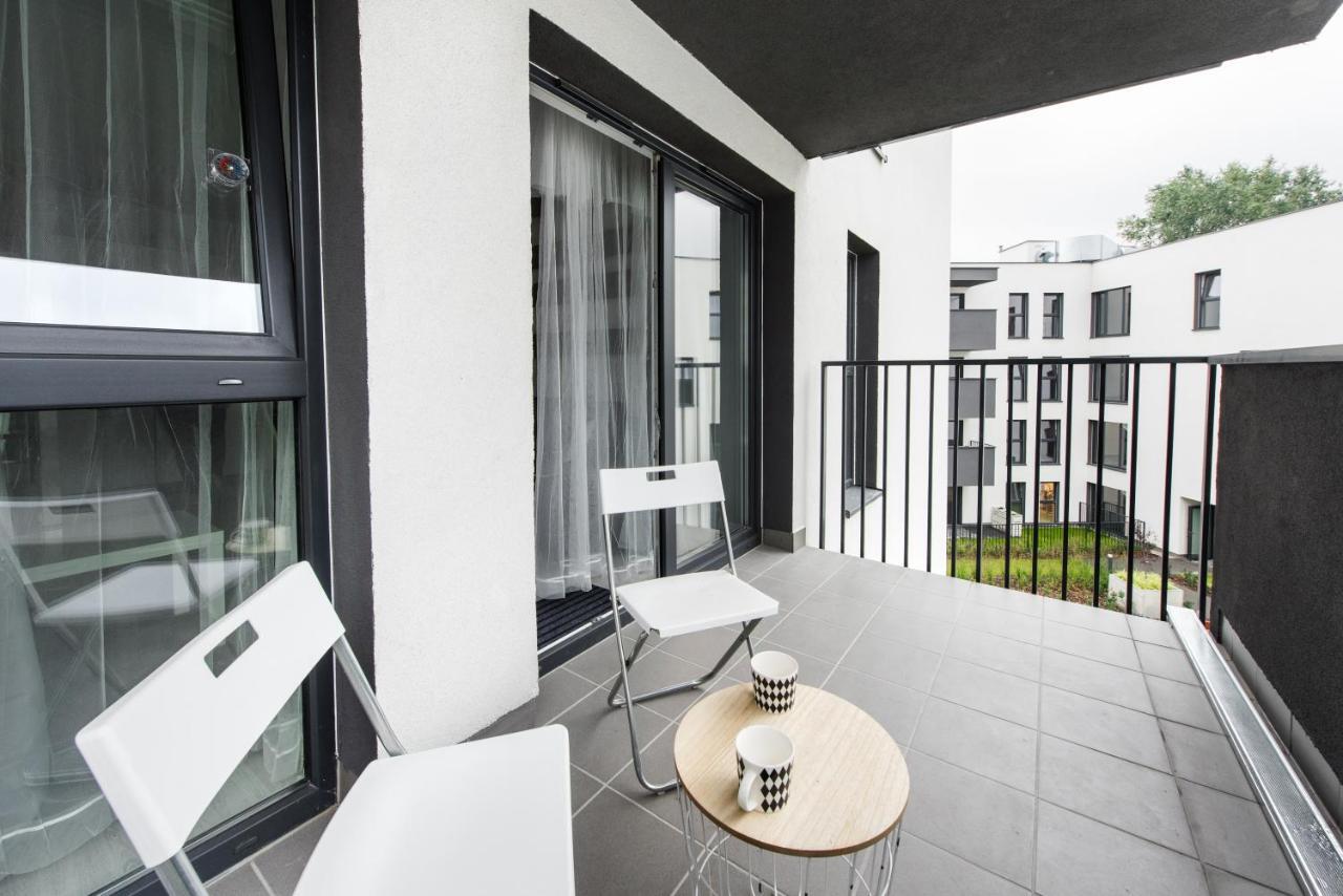Superapart Augustowka 73 "Sleek 1Br Home With Balcony & Pet-Friendly" Варшава Екстер'єр фото