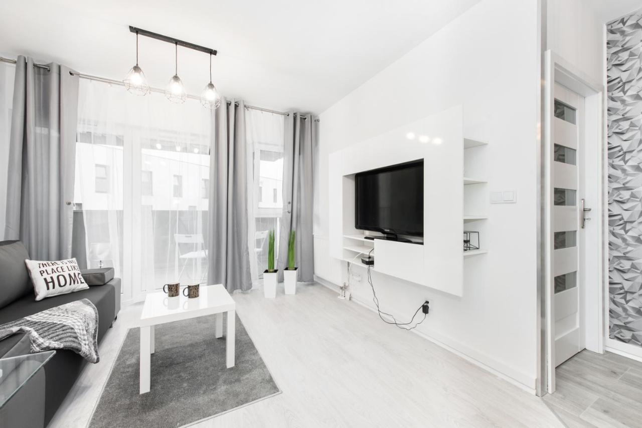 Superapart Augustowka 73 "Sleek 1Br Home With Balcony & Pet-Friendly" Варшава Екстер'єр фото