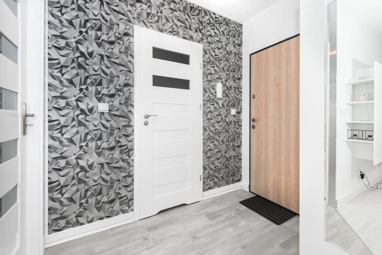 Superapart Augustowka 73 "Sleek 1Br Home With Balcony & Pet-Friendly" Варшава Екстер'єр фото