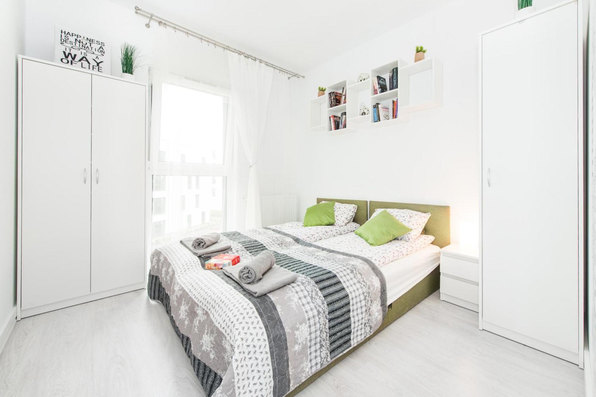 Superapart Augustowka 73 "Sleek 1Br Home With Balcony & Pet-Friendly" Варшава Екстер'єр фото